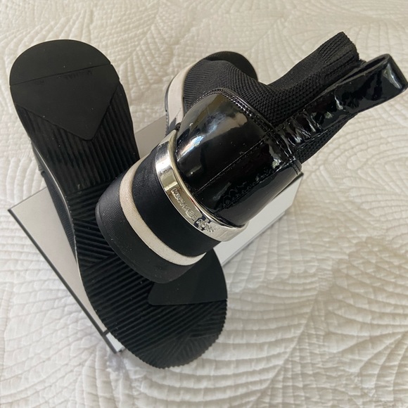 Michael  Kors - Picture 1 of 4